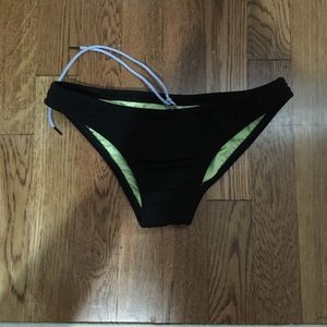 Jolyn Black mid low bottoms